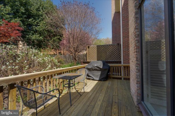 Exterior, Wood Texture Flooring