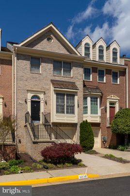 Exterior, Facade, Brick Facade, Rowhouse