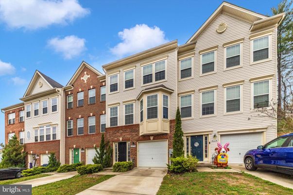 Attached, Exterior, Facade, Brick Facade, Rowhouse