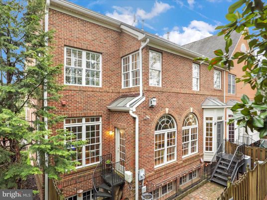 Exterior, Facade, Brick Facade, Rowhouse