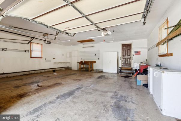 Garage, Interior, Washer