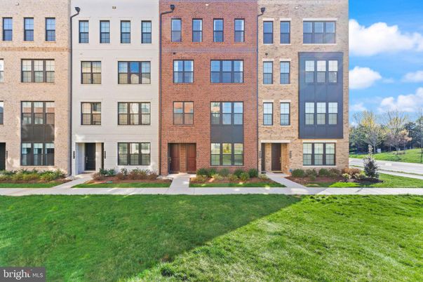 Backyard, Exterior, Facade, Brick Facade, Rowhouse
