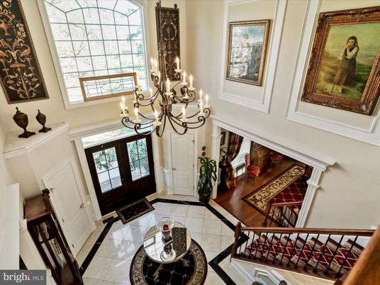 Chandelier, Interior, Living room