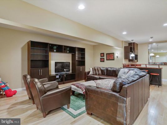 Interior, Living room, Pendant Lights, Recessed Lighting, Wood Texture Flooring