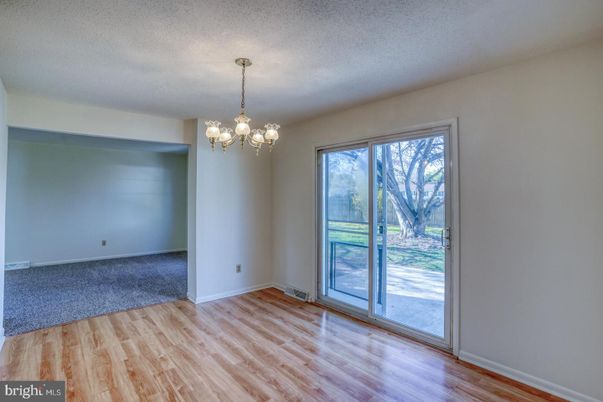 Chandelier, Empty room, Interior, Wood Texture Flooring