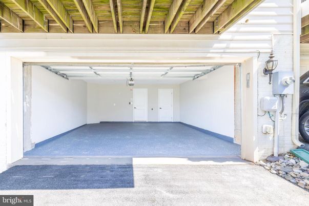 Garage, Interior, Washer