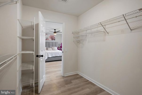 Bedroom, Interior, Walk-in Closets, Wood Texture Flooring