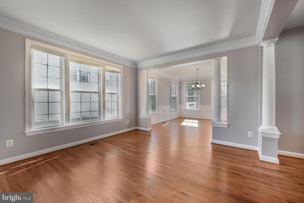 Chandelier, Empty room, Interior, Wood Texture Flooring