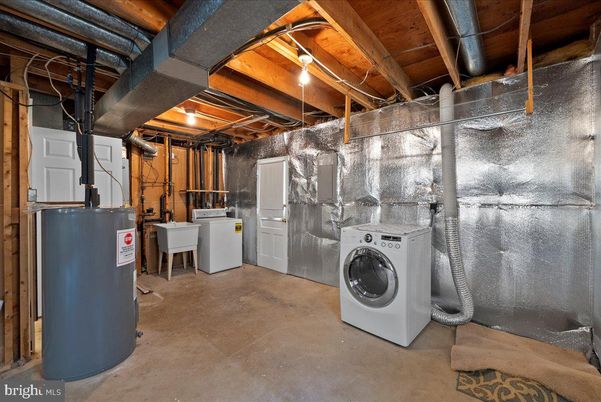 Interior, Washer, Wooden Beams, Wooden Ceilings