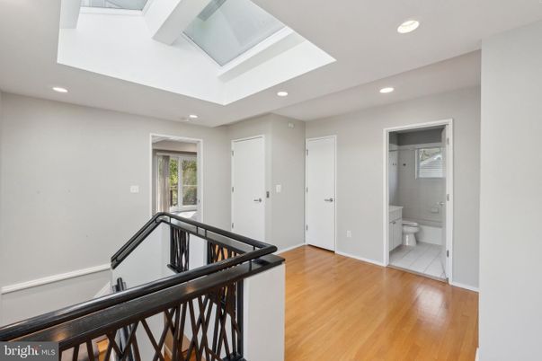 Bathroom, Interior, Recessed Lighting, Wood Texture Flooring