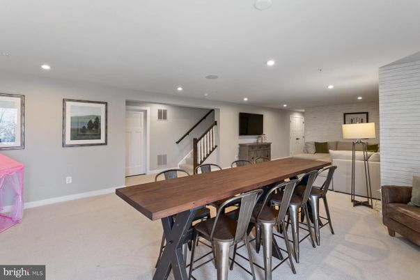 Dining room, Interior, Recessed Lighting