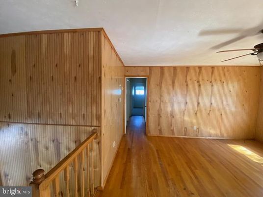 Empty room, Interior, Wood Texture Flooring, Wooden Walls