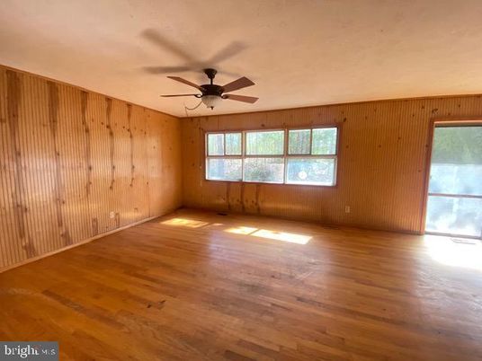 Empty room, Interior, Wood Texture Flooring, Wooden Walls