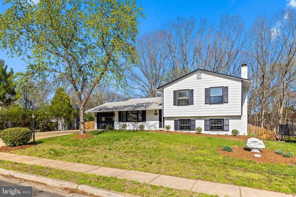 Backyard, Exterior, Facade, Split Level