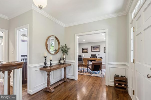 Interior, Living room, Piano, Recessed Lighting, Wood Texture Flooring
