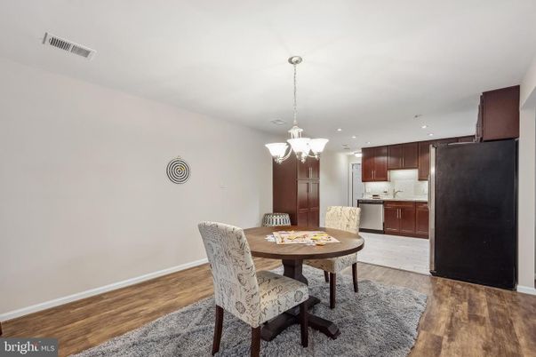 Chandelier, Dining room, Interior, Kitchen, Pendant Lights, Recessed Lighting, Wood Texture Flooring