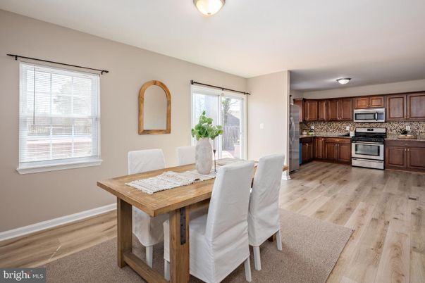 Dining room, Interior, Kitchen, Stainless Steel Appliances, Wood Texture Flooring
