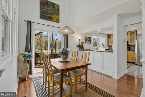 Dining room, Interior, Kitchen, Pendant Lights, Recessed Lighting, Wood Texture Flooring