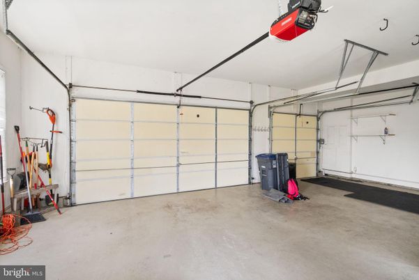 Garage, Interior