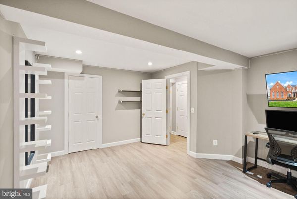 Home Office, Interior, Recessed Lighting, Wood Texture Flooring