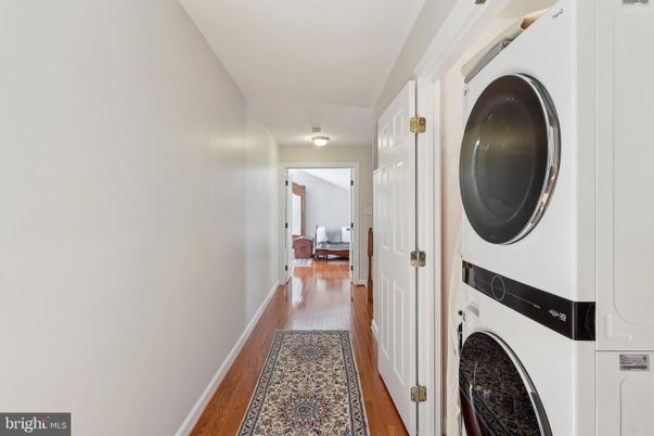 Interior, Utility Closets, Washer, Wood Texture Flooring