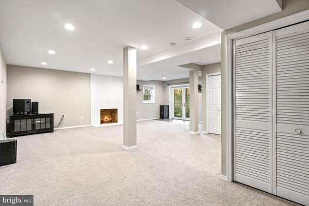 Empty room, Fireplace, Interior, Recessed Lighting