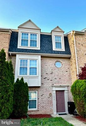 Exterior, Facade, Brick Facade, Brick Traditional