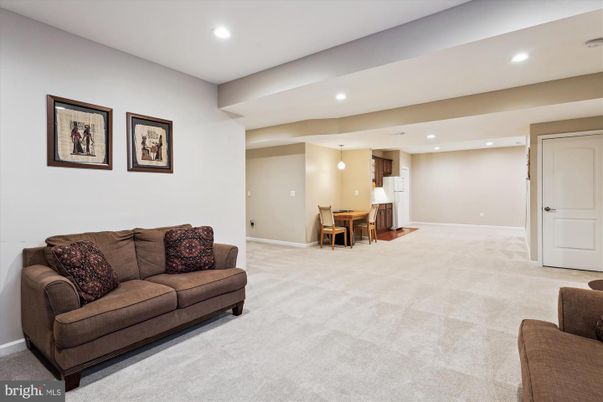 Dining room, Interior, Pendant Lights, Recessed Lighting