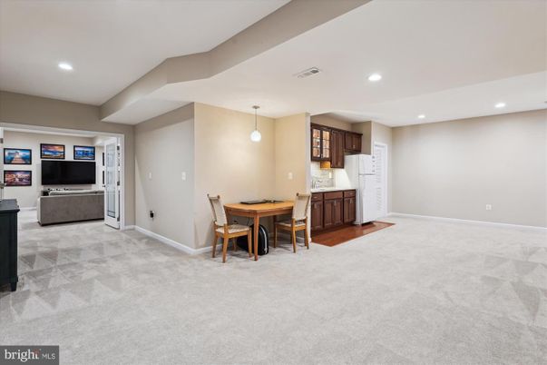 Dining room, Interior, Pendant Lights, Recessed Lighting