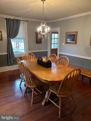 Chandelier, Dining room, Interior, Wood Texture Flooring