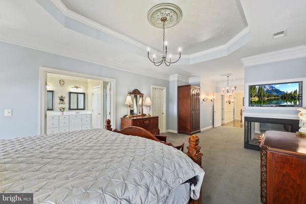 Bedroom, Chandelier, Fireplace, Interior, Pendant Lights