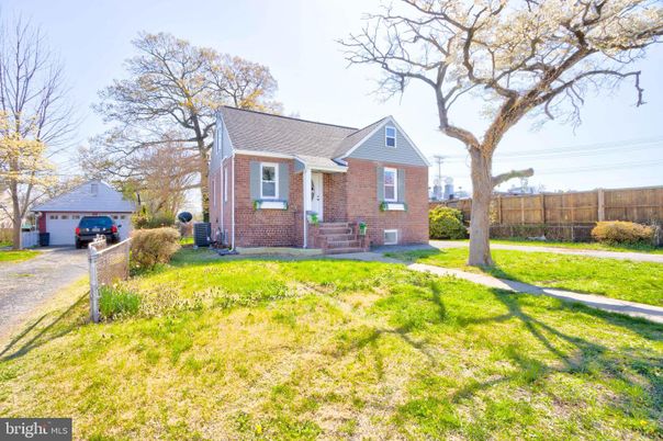 Backyard, Detached Garage, Exterior
