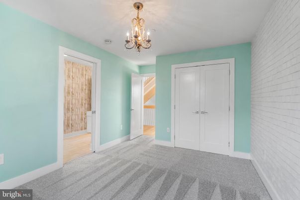 Chandelier, Empty room, Interior