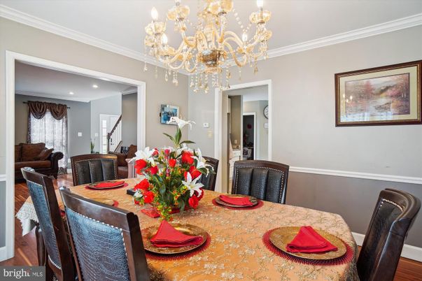 Chandelier, Dining room, Interior, Recessed Lighting, Wood Texture Flooring