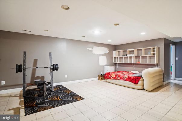 Fitness Equipment, Interior, Recessed Lighting