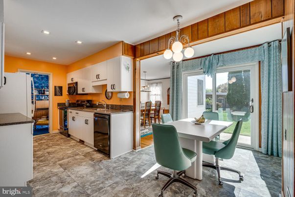 Dining room, Interior, Kitchen, Pendant Lights, Recessed Lighting