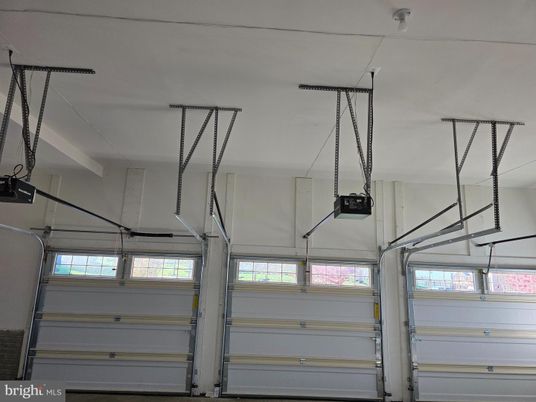 Garage, Interior