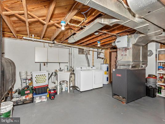 Interior, Washer, Wooden Beams, Wooden Ceilings