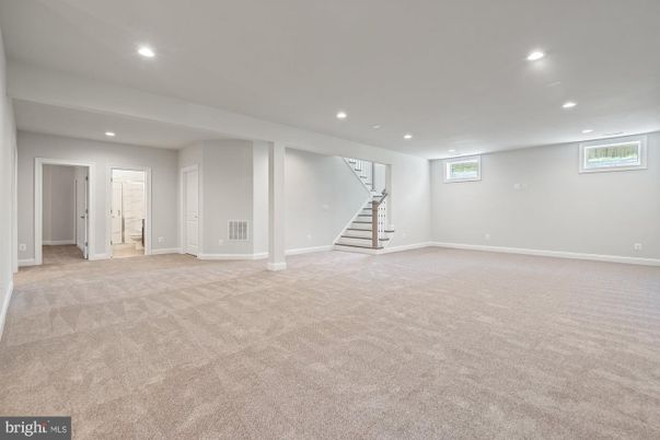 Empty room, Interior, Recessed Lighting
