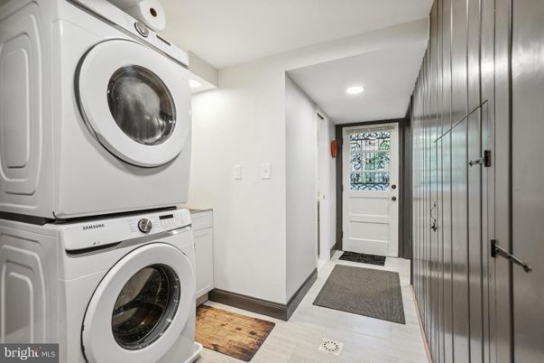 Interior, Recessed Lighting, Utility Closets, Washer, Wood Texture Flooring