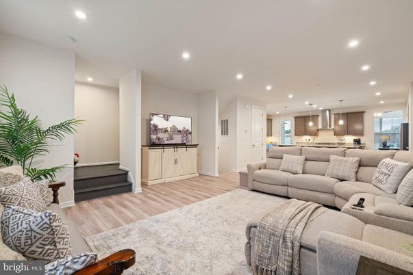 Interior, Kitchen, Living room, Pendant Lights, Recessed Lighting, Wood Texture Flooring
