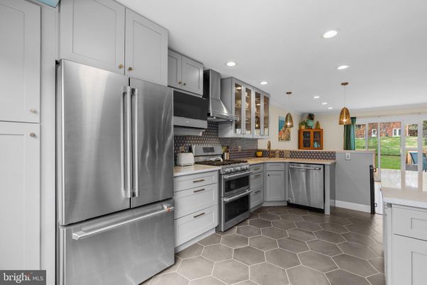 Interior, Kitchen, Pendant Lights, Recessed Lighting, Stainless Steel Appliances