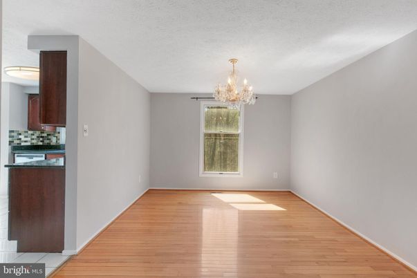 Chandelier, Empty room, Interior, Wood Texture Flooring