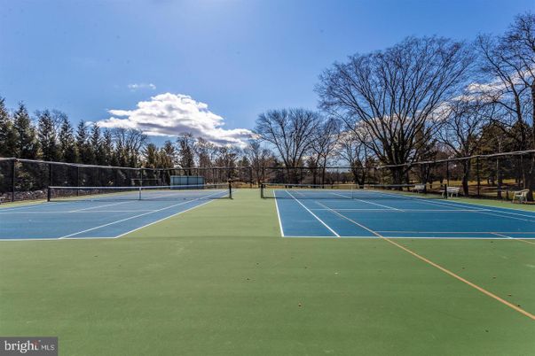 Exterior, Tennis Courts