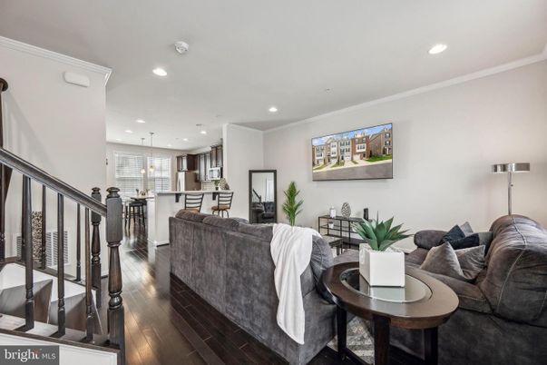 Interior, Kitchen, Living room, Pendant Lights, Recessed Lighting, Wood Texture Flooring