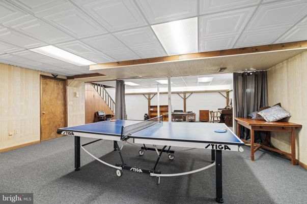 Game Room, Interior
