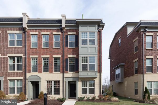 Exterior, Facade, Brick Facade, Rowhouse