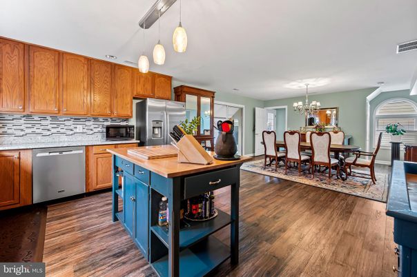 Chandelier, Dining room, Interior, Kitchen, Pendant Lights, Wood Texture Flooring