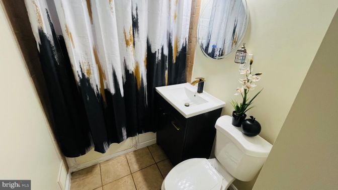 Bathroom, Interior