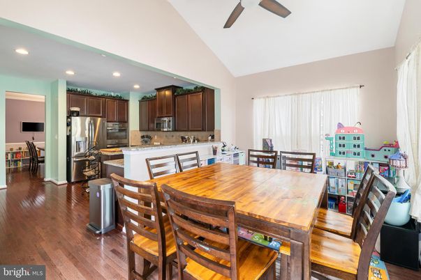 Dining room, Interior, Kitchen, Recessed Lighting, Stainless Steel Appliances, Wood Texture Flooring